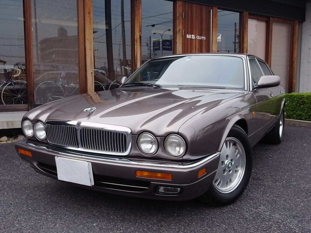 ジャガー XJ6 3.2 ディーラー車